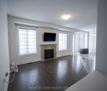 30 Alistair Crescent #upper - Photo 3