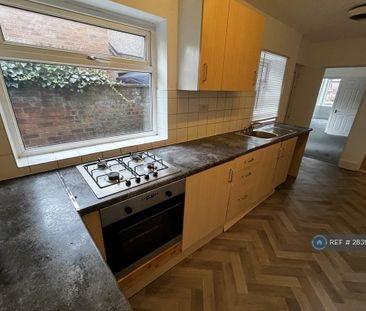 2 bedroom terraced house to rent - Photo 6