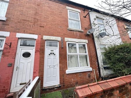 2 bedroom terraced house to rent - Photo 3