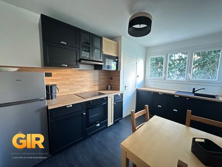 Location Appartement 4 pièces 75m² RENNES 35000 - Photo 4