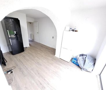 5 bedroom semi-detached house to rent - Photo 1