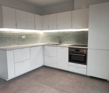 Leuk en modern 2 slaapkamer appartement gelegen te Olmen centrum ! - Photo 2