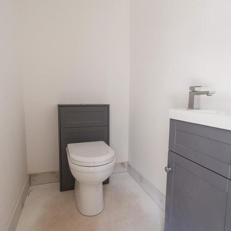 2 bedroom semi-detached house to rent - Photo 3