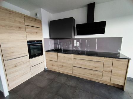 Location Appartement 4 pièces 83m² - Photo 5