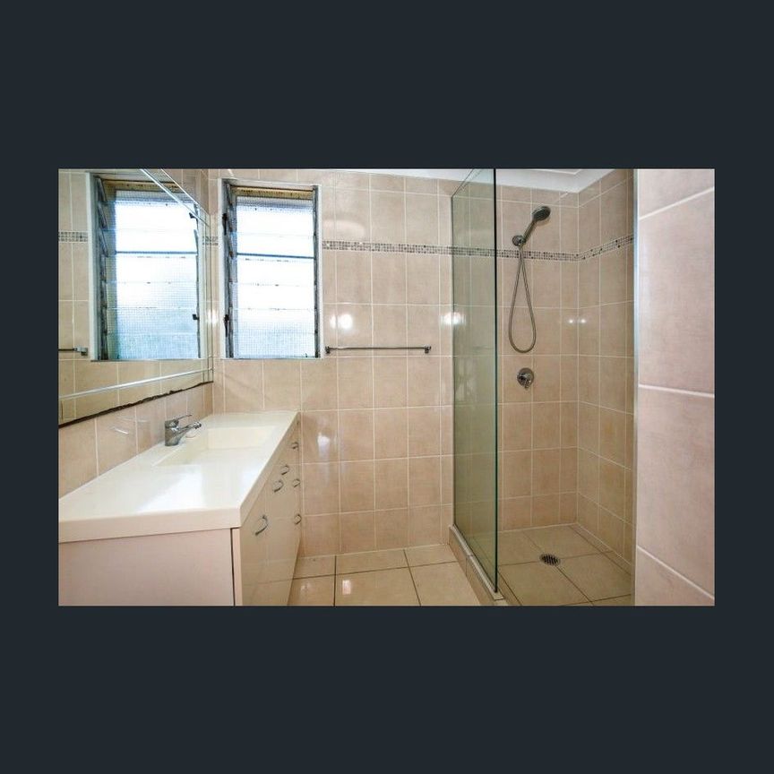 Spacious Family Home with Granny Flat & Large In-Ground Pool - Photo 1