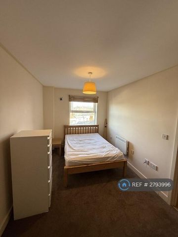 1 bedroom flat to rent - Photo 5