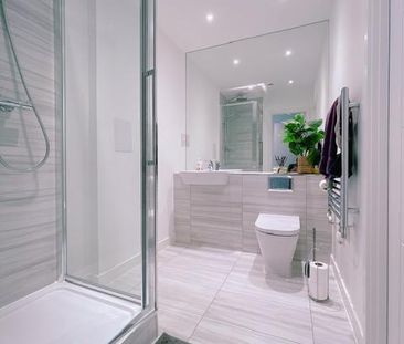 1 bedroom in a flat share to rent - Photo 1