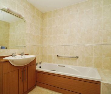 1 bedroom property to rent - Photo 6