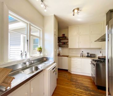 Great Family Home Awaits! - Photo 4