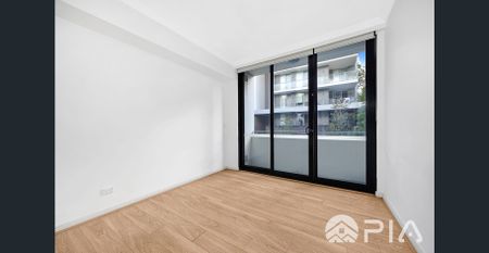 Modern 3-Bedroom Apartment in the Heart of Wentworth Point - Photo 4