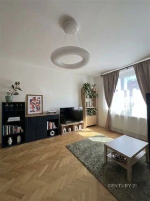 Pronájem zrekonstruovaného bytu 3+1 84 m - Photo 1