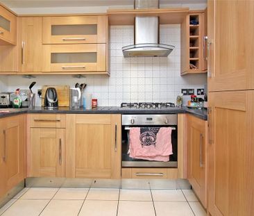 3 bedroom apartment to rent - Photo 6