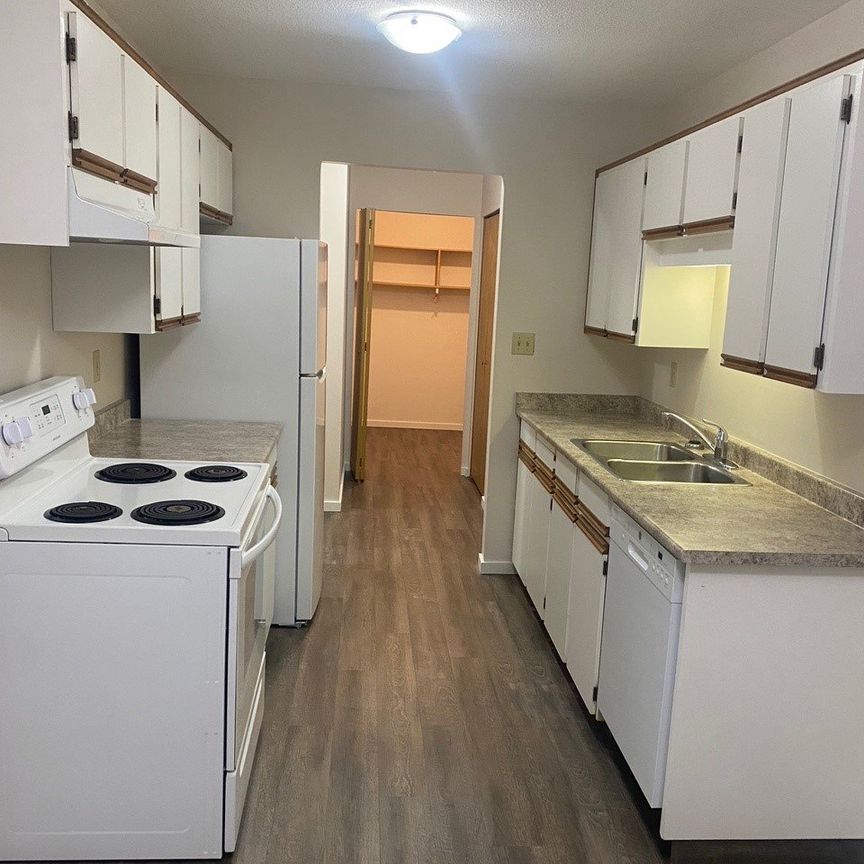 Bevan Terrace 2BD/1BA - Photo 1