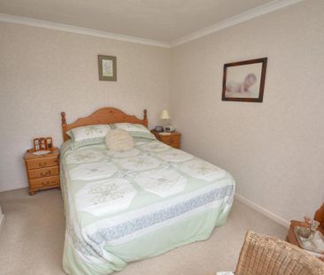 3 bedroom detached bungalow to rent - Photo 5