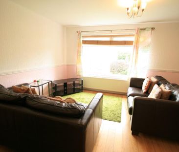 3 bedroom semi-detached house to rent - Photo 2