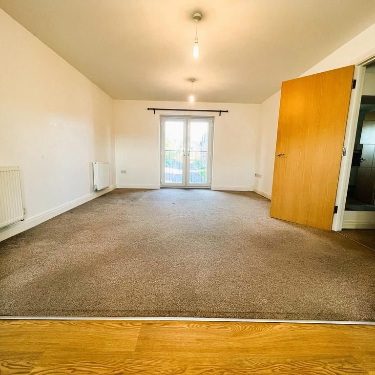 2 bedroom flat to rent - Photo 1