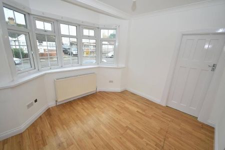 3 bedroom bungalow to rent - Photo 2