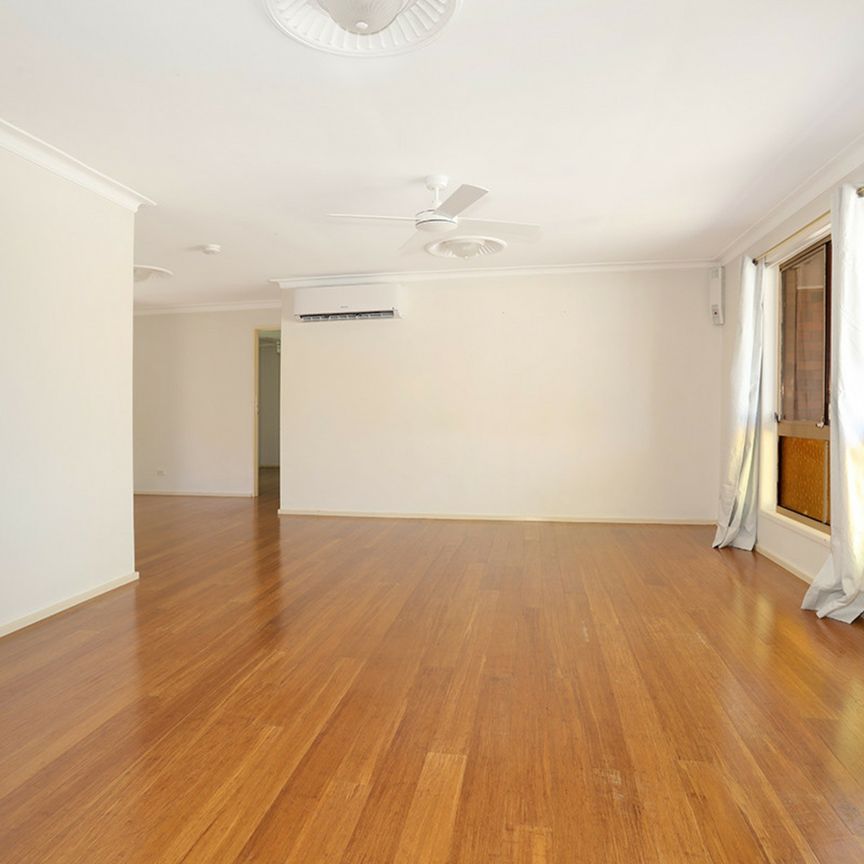 FAMILY HOME WITH POOL!!! - Photo 1