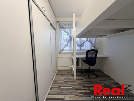 Pronájem bytu 1+1 31 m² - Fotografie 4