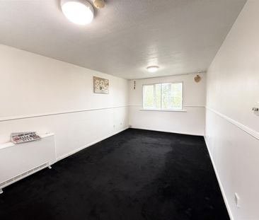 2 Bedroom Flat To Let - Photo 1