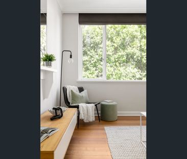 Renovated Apartment in the Heart of Toorak - Photo 3