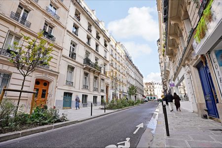 Appartement • Clichy-Trinité - Photo 5