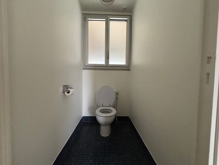 Location Appartement 2 pièces 63m² - Photo 4