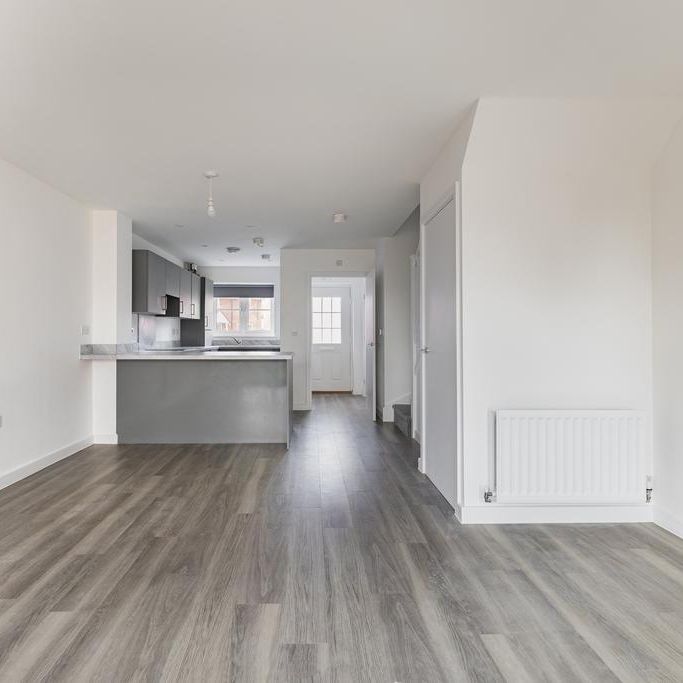 2 bedroom semi-detached house to rent - Photo 1