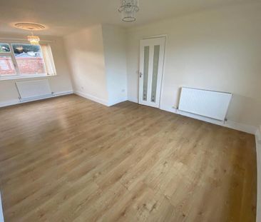 2 bedroom semi-detached house to rent - Photo 5