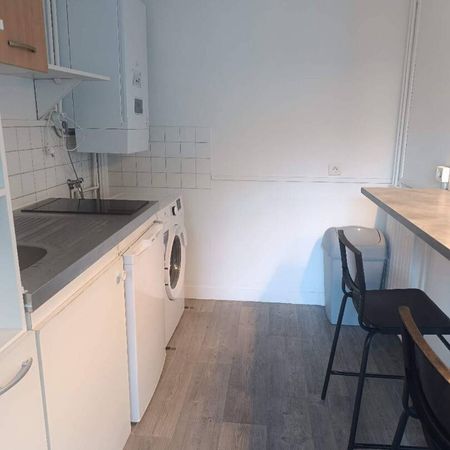 Appartement T2 meublé proche faculté/Tram ligne 2 - Photo 3