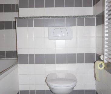 NEUBAUWOHNUNG MIT GARAGENPLATZ UND GARTENMITBENUTZUNG - Foto 3