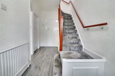 Girton Avenue, Kingsbury, NW9 - Photo 4