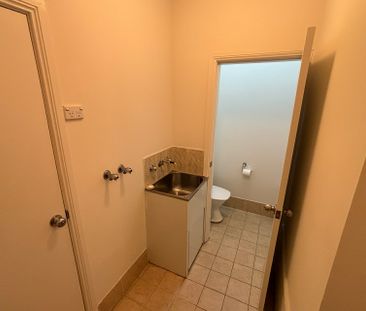 View Wednesday at 12:35pm - 12:50pm - Photo 4