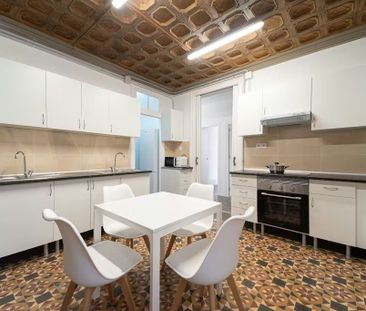 Carrer de Santa Anna, Barcelona, Catalonia 08002 - Photo 1