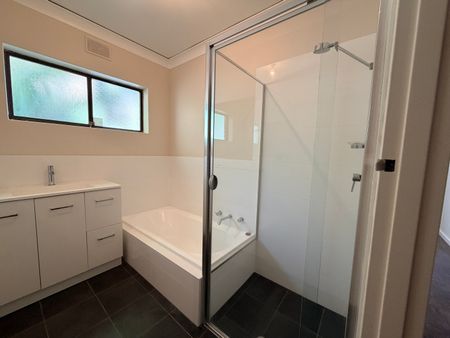 37 Kenihans Road, Happy Valley SA 5159 - House For Rent - $590 | Domain - Photo 2