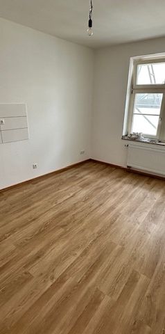 Objektdetails: Köln - Altstadt/Martinsviertel - Wohnung PHILHARMONIE - RHEINNAH - RÖMISCHE ALTSTADT: TOP SANIERTE 3 ZIMMERWOHNUNG - Photo 1