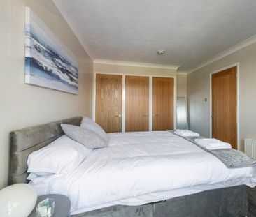 5 bedroom detached house to rent - Photo 5