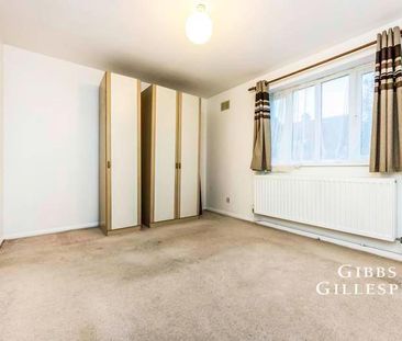 Oakcroft Close, Pinner, Middlesex, HA5 - Photo 4
