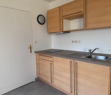 Location Appartement 1 pièce 36m² - Photo 3