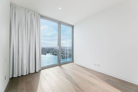 One Sydney Harbour - Brand New Stunning High-Level Apartment - Photo 5