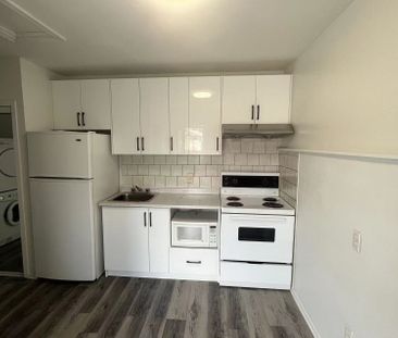 For Lease - 16 Cartier Crescent Unit# 2, Richmond Hill, Ontario - Photo 3