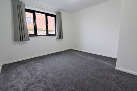 The Ridgedales, Coleridge Road, Oldham - Photo 4