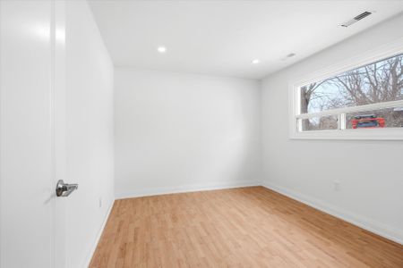 For Lease - 7866 Yonge Street, Innisfil, Ontario - Photo 3