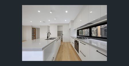 4 bedroom home in McKinnon - Photo 5