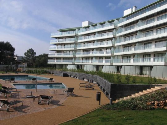 4 Bedroom Apartment with swimming pool, Gandarinha, Cascais - Photo 1