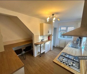 2 bedroom semi-detached house to rent - Photo 2