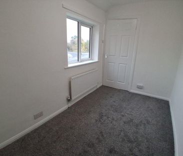 3 bedroom end of terrace house to rent - Photo 1