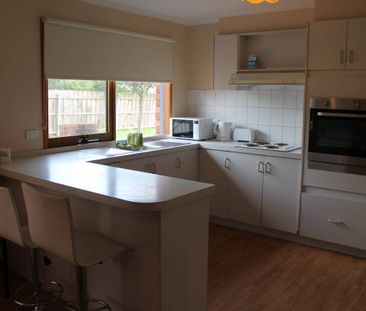 Comfortable Family Home - Photo 6