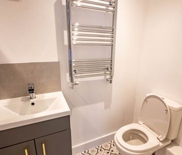 1 Bedroom - Photo 5