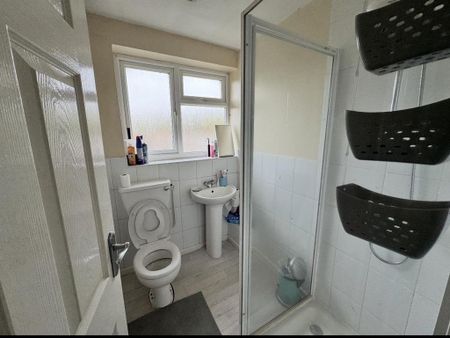 3 bedroom house to rent - Photo 2